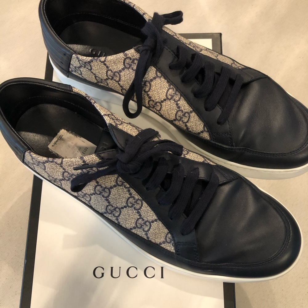 Men’s Gucci Navy GG Supreme Sneakers